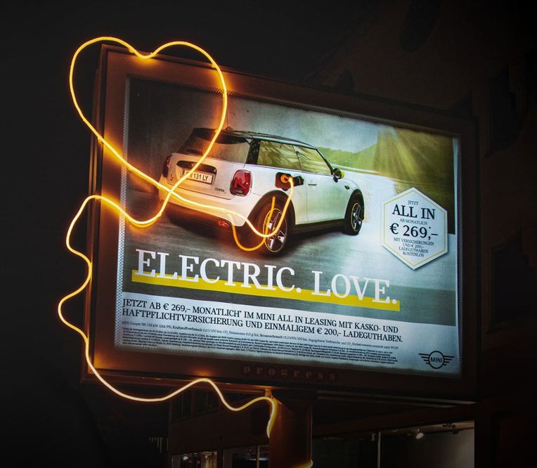 MINI Electric Love Plakat