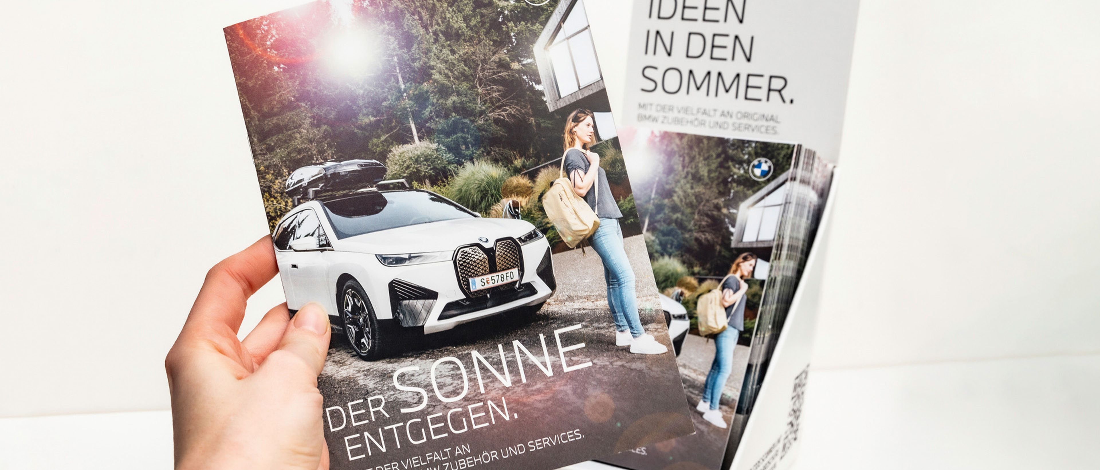 Folder zur BMW Kampagne "Der Sonne entgegen"